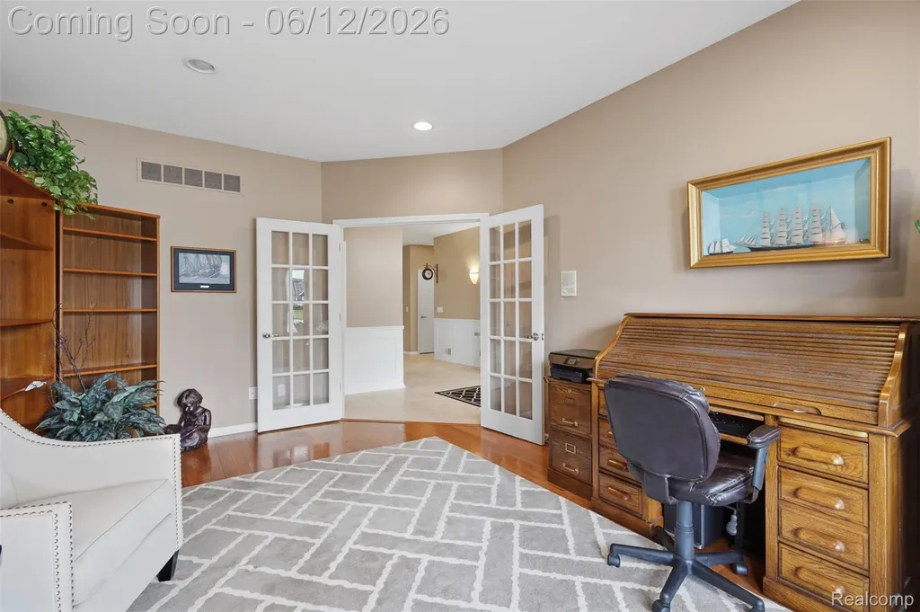 470 Delmar Court Highland Charter Township MI 48357