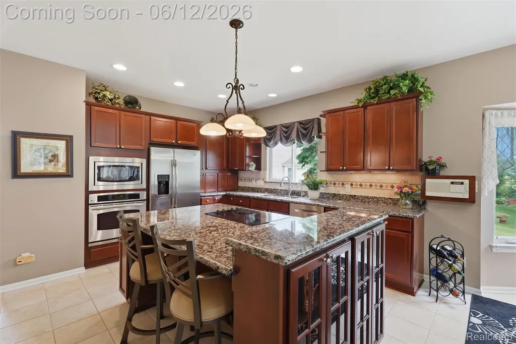 470 Delmar Court Highland Charter Township MI 48357
