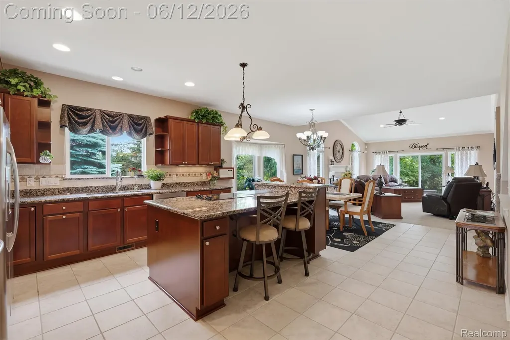 470 Delmar Court Highland Charter Township MI 48357