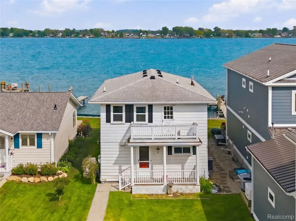 5557 Pointe Dr. Drive East China Township MI 48054
