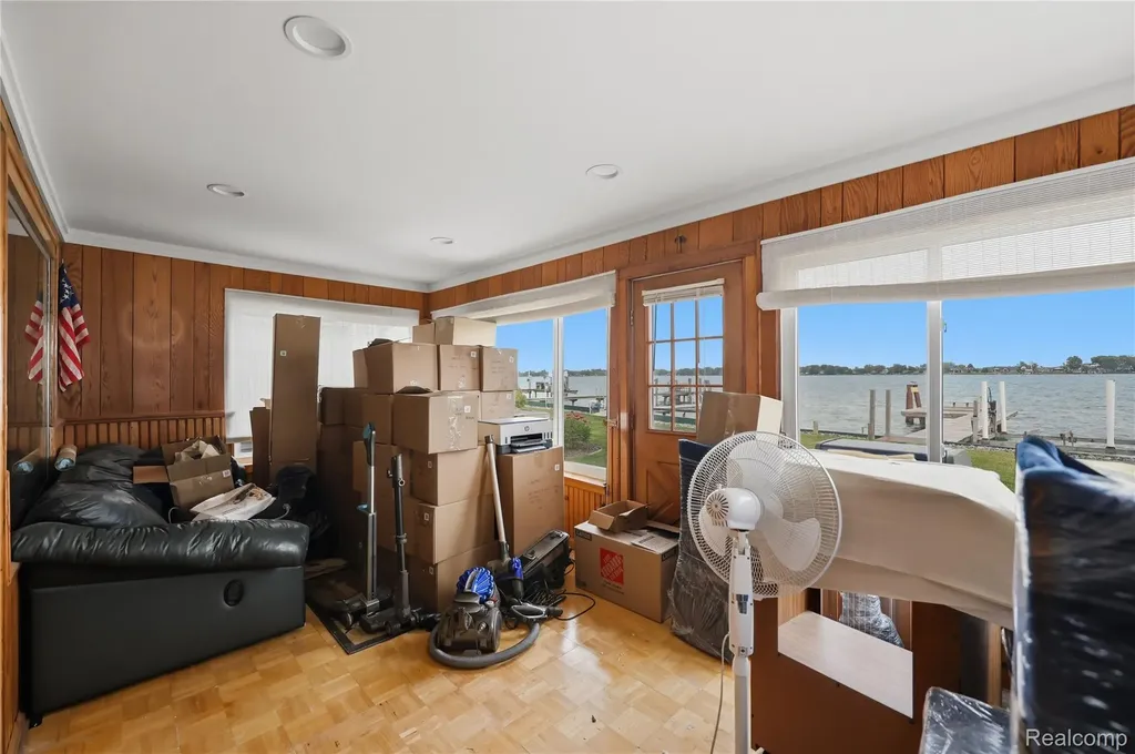 5557 Pointe Dr. Drive East China Township MI 48054