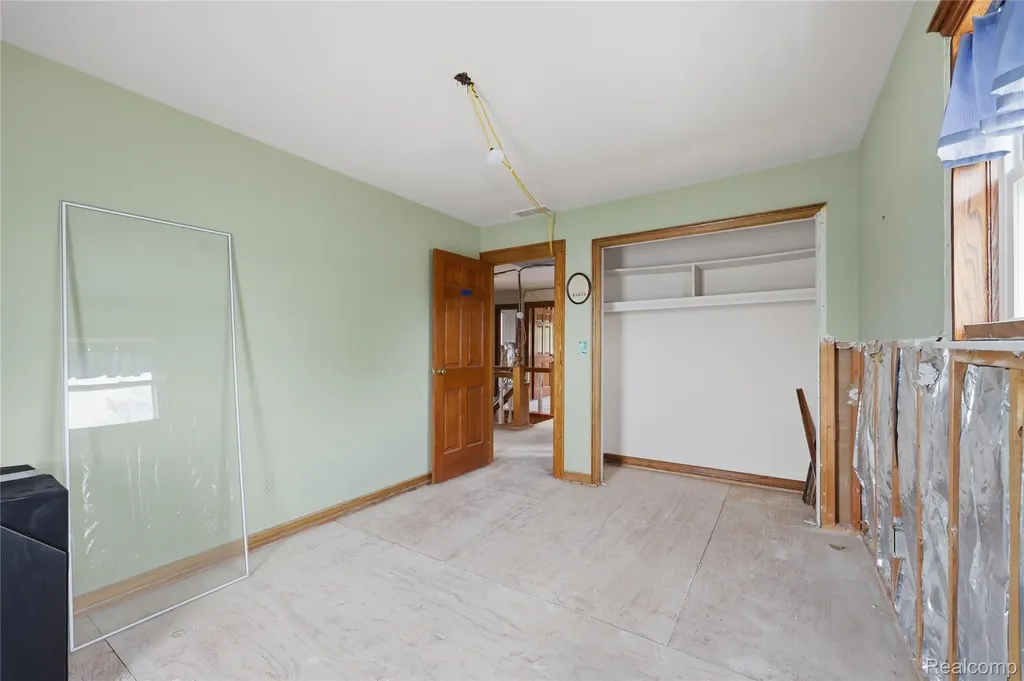 5557 Pointe Dr. Drive East China Township MI 48054