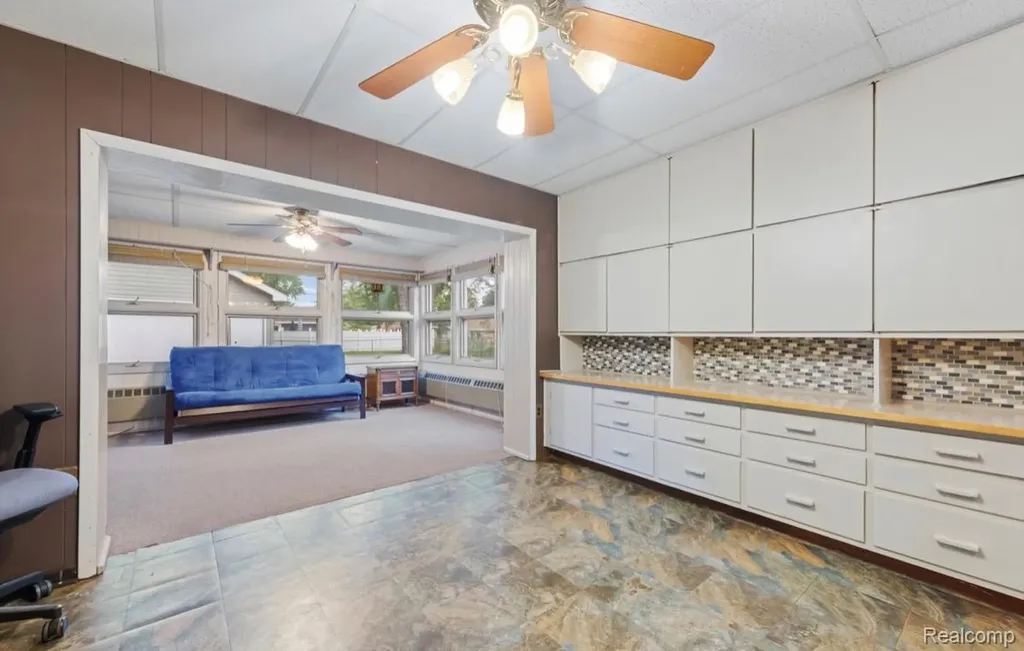 9235 Whitall Lane Grosse Ile Township MI 48138