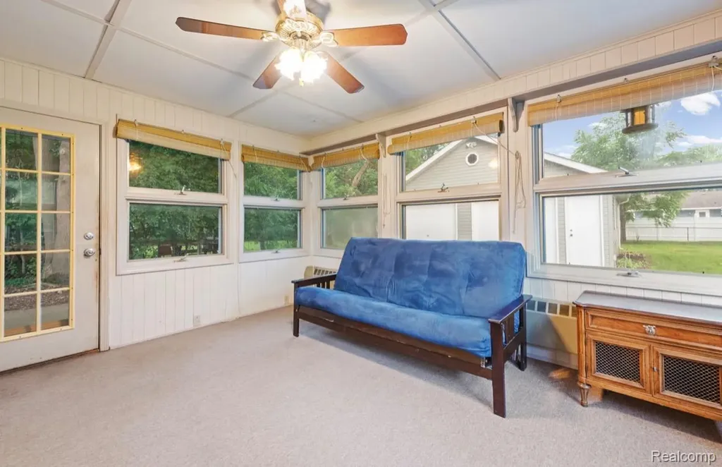 9235 Whitall Lane Grosse Ile Township MI 48138