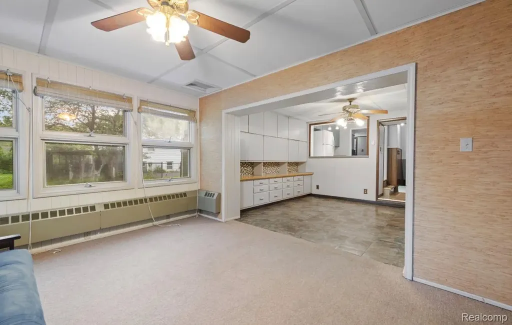 9235 Whitall Lane Grosse Ile Township MI 48138