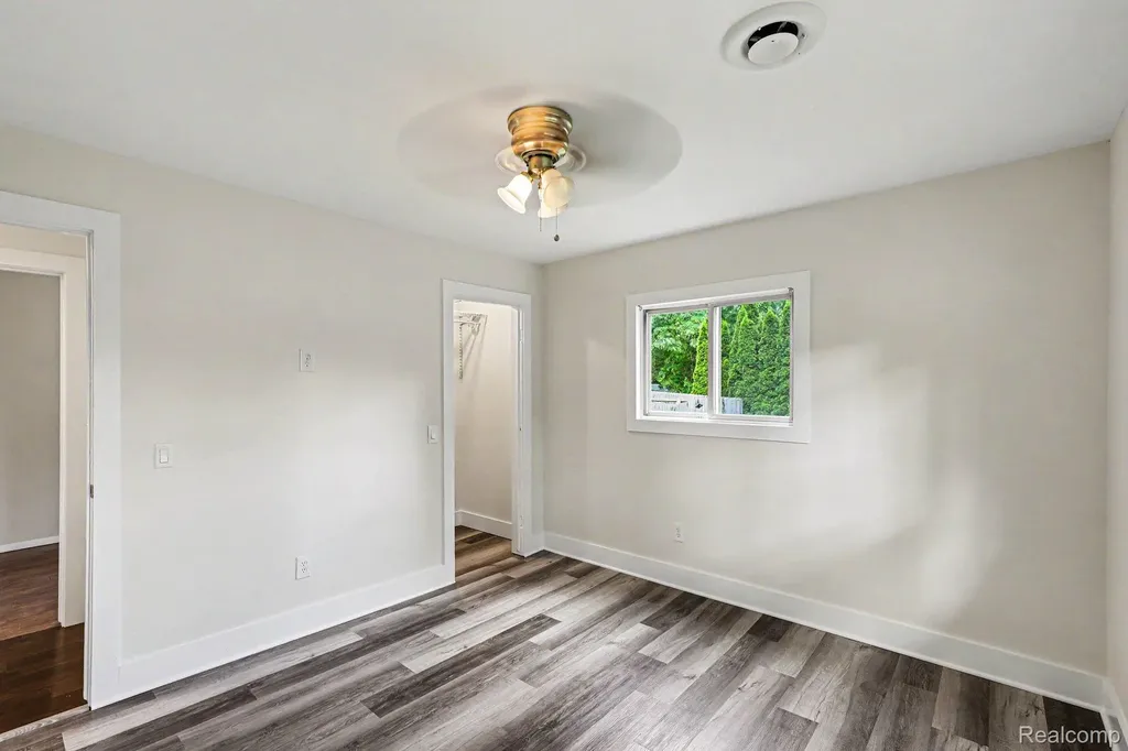 9315 Hillcrest Road Springfield Charter Township MI 48348