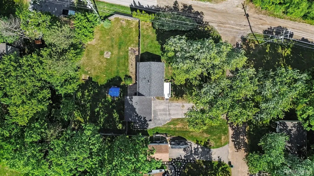 9315 Hillcrest Road Springfield Charter Township MI 48348