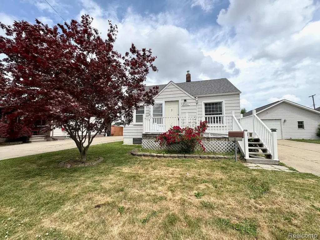 25680 Send Street Roseville City MI 48066