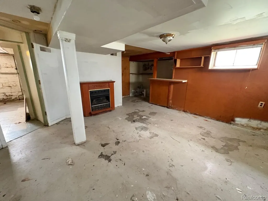 25680 Send Street Roseville City MI 48066