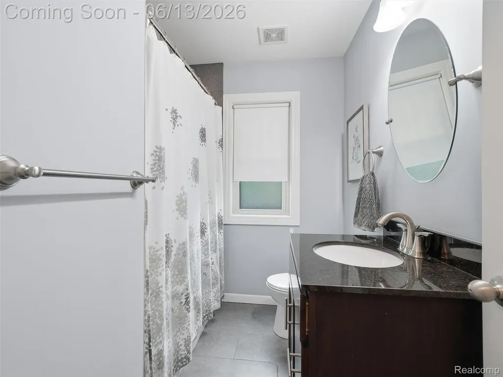 2622 Bembridge Road Royal Oak City MI 48073