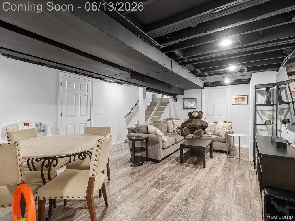 2622 Bembridge Road Royal Oak City MI 48073