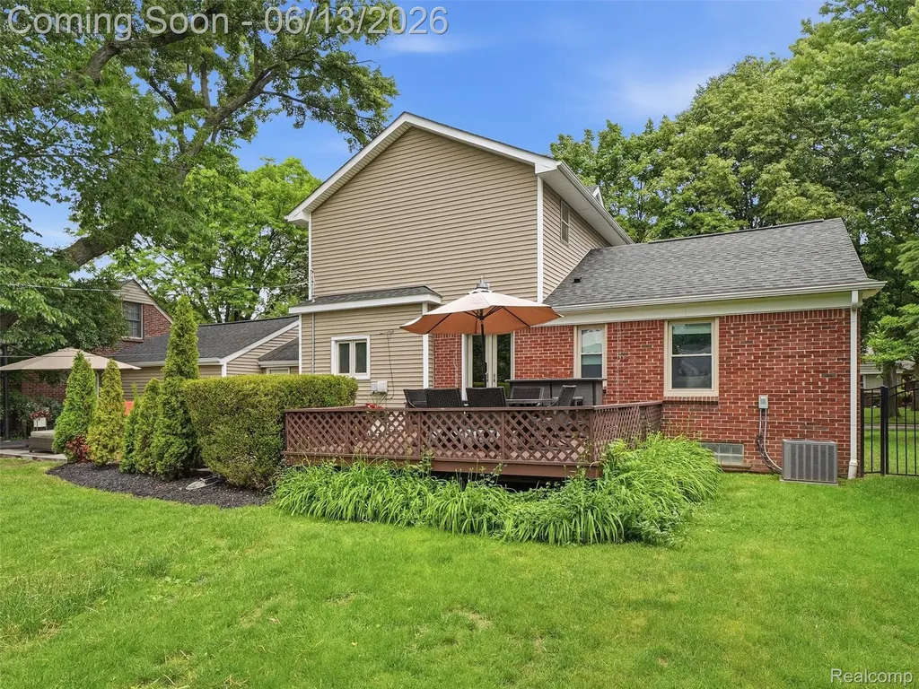2622 Bembridge Road Royal Oak City MI 48073