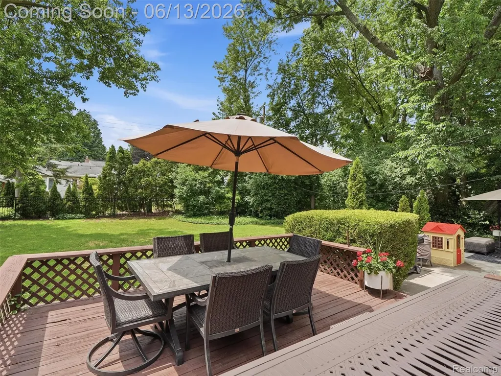 2622 Bembridge Road Royal Oak City MI 48073