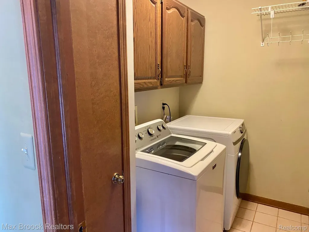 16226 Pine Ridge Drive Fraser City MI 48026
