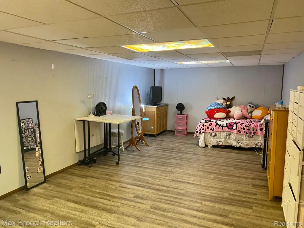 16226 Pine Ridge Drive Fraser City MI 48026