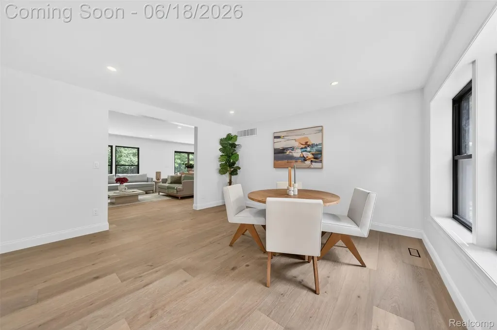 1366 Conge Drive Bloomfield Charter Township MI 48304