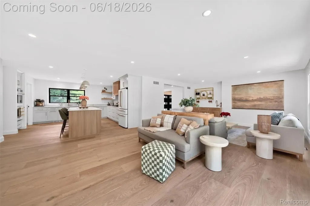 1366 Conge Drive Bloomfield Charter Township MI 48304