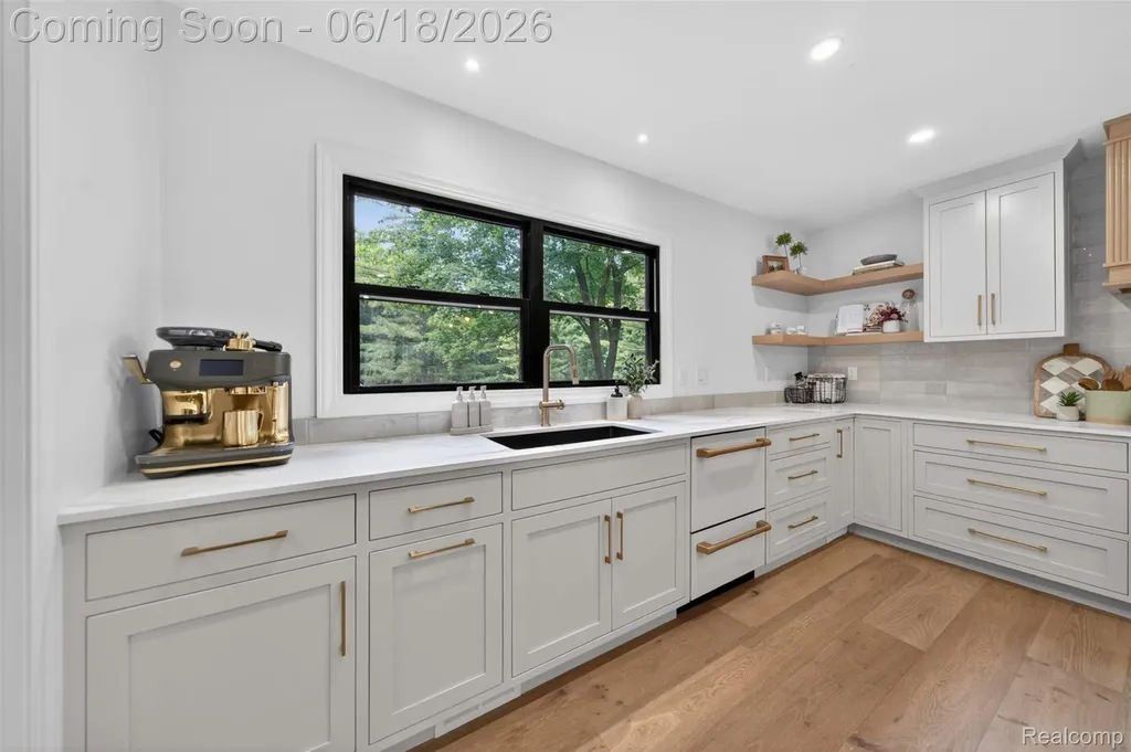 1366 Conge Drive Bloomfield Charter Township MI 48304
