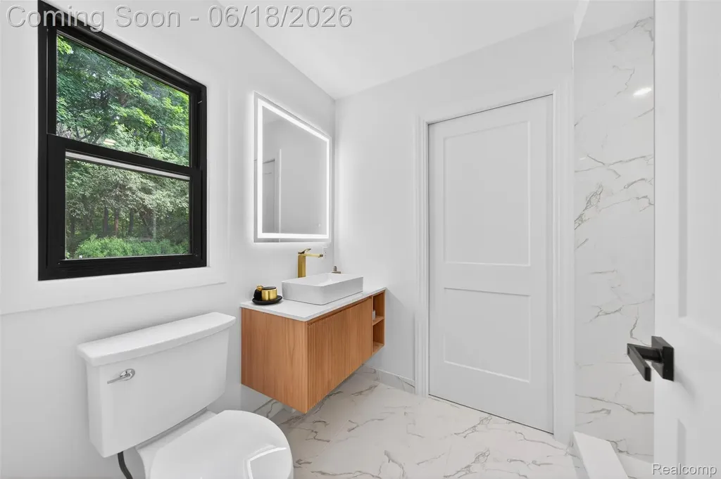 1366 Conge Drive Bloomfield Charter Township MI 48304