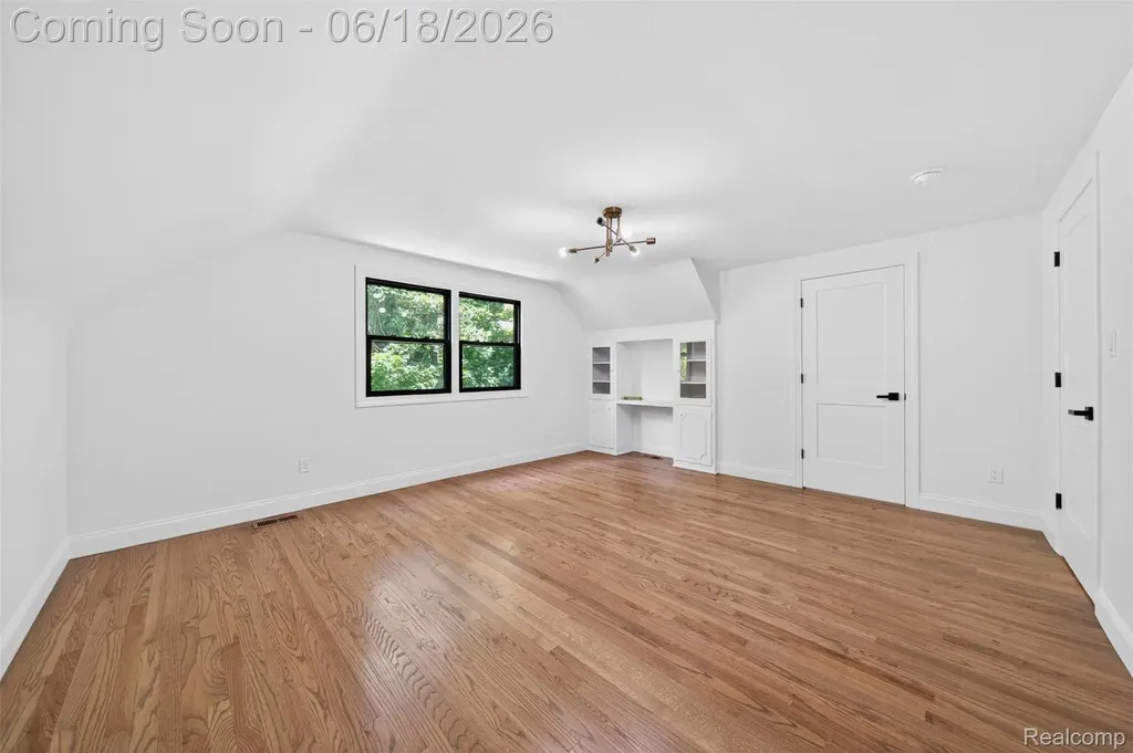 1366 Conge Drive Bloomfield Charter Township MI 48304