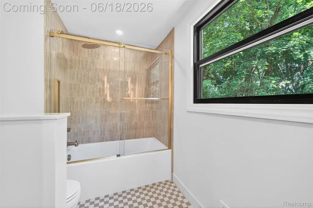 1366 Conge Drive Bloomfield Charter Township MI 48304