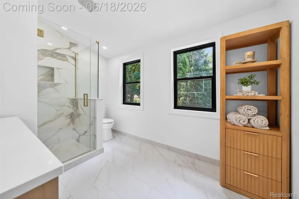 1366 Conge Drive Bloomfield Charter Township MI 48304