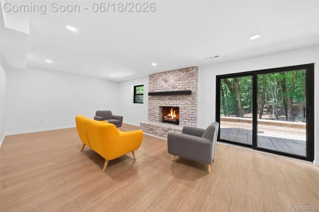 1366 Conge Drive Bloomfield Charter Township MI 48304