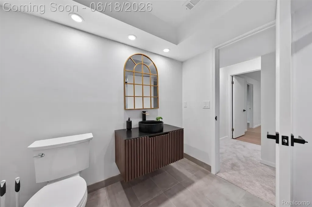 1366 Conge Drive Bloomfield Charter Township MI 48304