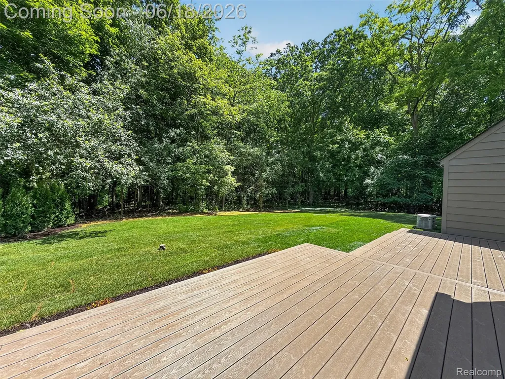 1366 Conge Drive Bloomfield Charter Township MI 48304