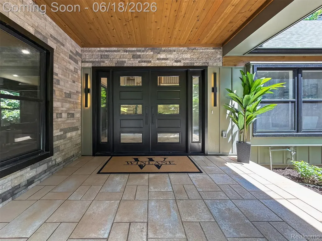 1366 Conge Drive Bloomfield Charter Township MI 48304