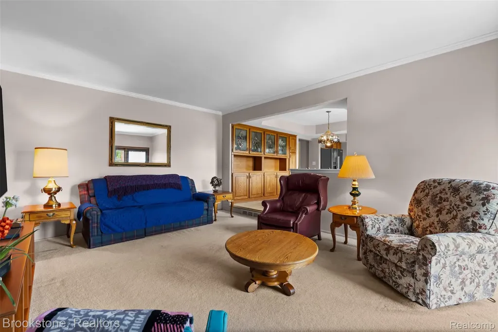 2002 Hempstead Drive Troy City MI 48083