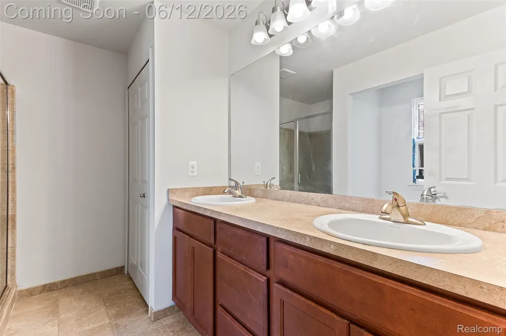 26861 Princeton Court Southfield City MI 48034