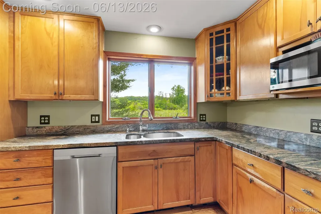 6186 Crane Road Pittsfield Charter Township MI 48197