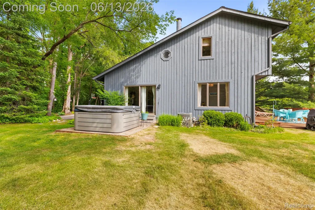 6186 Crane Road Pittsfield Charter Township MI 48197