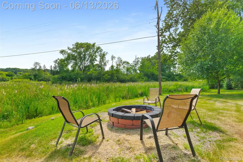 6186 Crane Road Pittsfield Charter Township MI 48197