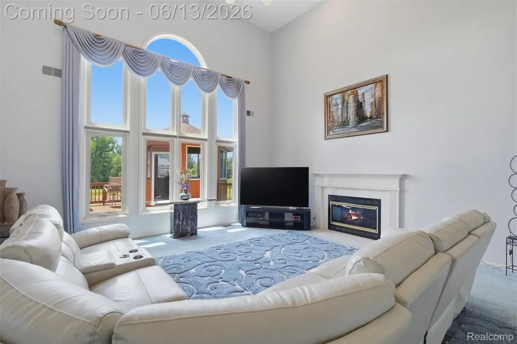 2935 Ivy Hill Drive Commerce Charter Township MI 48382