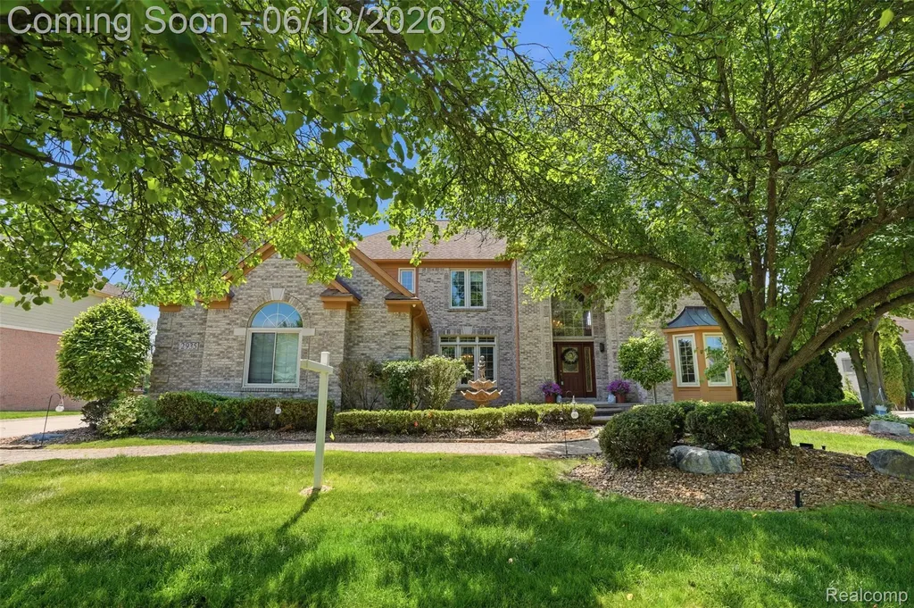 2935 Ivy Hill Drive Commerce Charter Township MI 48382