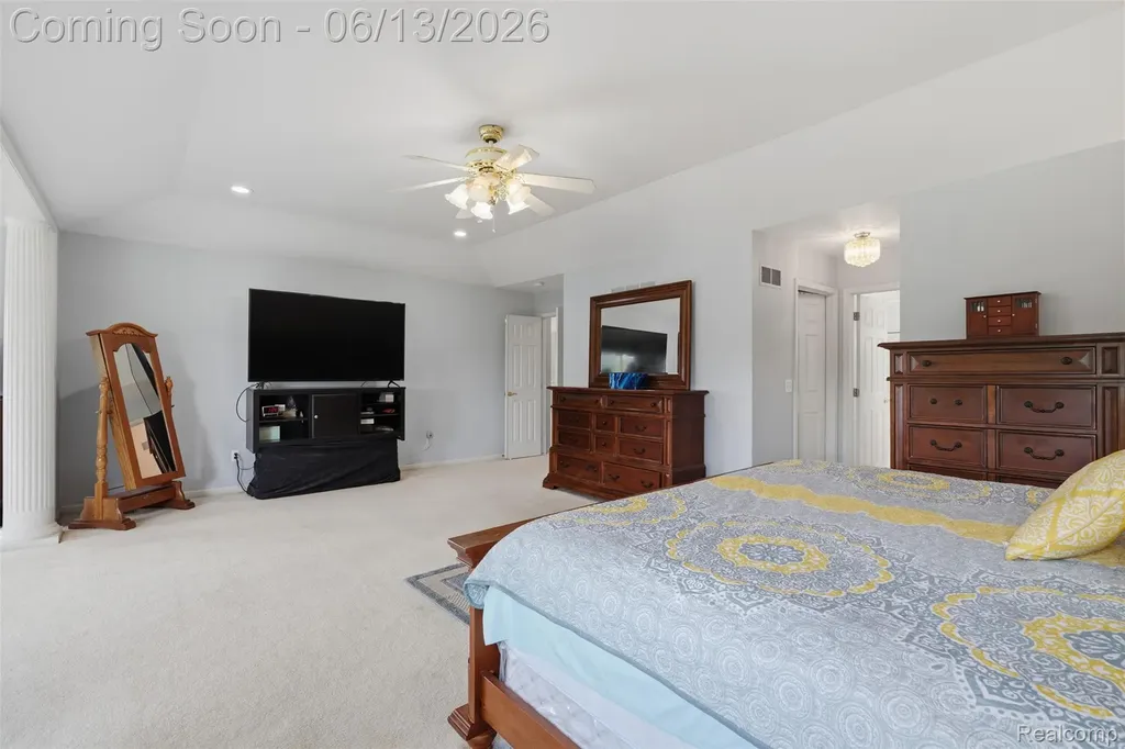 2935 Ivy Hill Drive Commerce Charter Township MI 48382