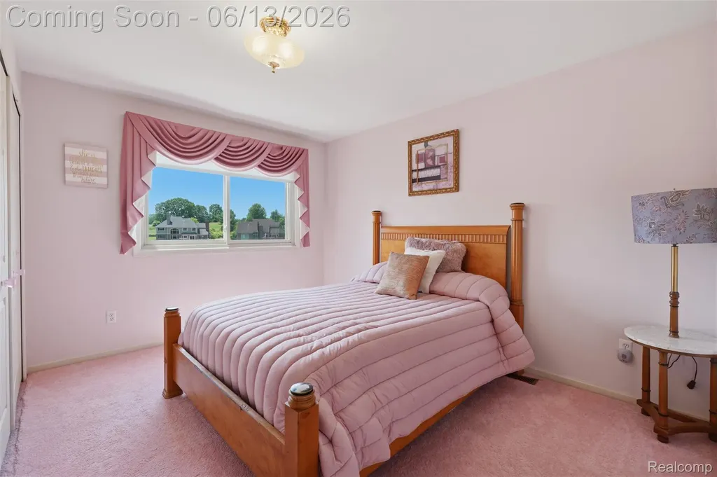 2935 Ivy Hill Drive Commerce Charter Township MI 48382
