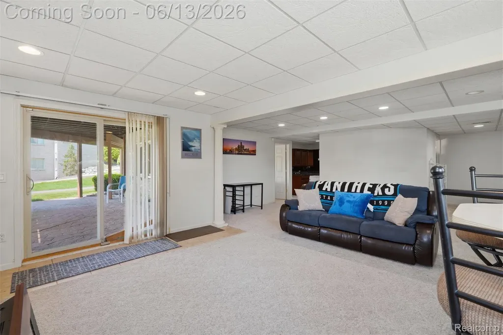 2935 Ivy Hill Drive Commerce Charter Township MI 48382