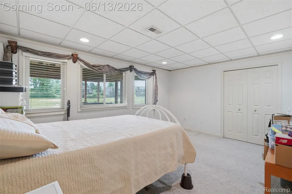 2935 Ivy Hill Drive Commerce Charter Township MI 48382