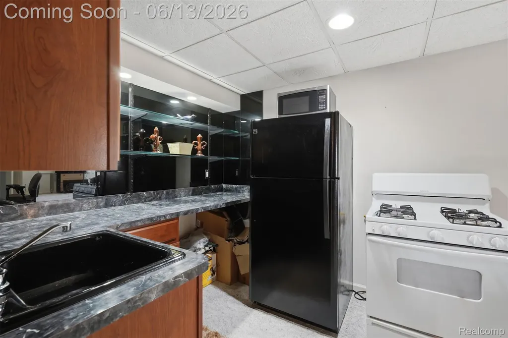 2935 Ivy Hill Drive Commerce Charter Township MI 48382