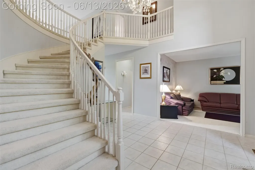 2935 Ivy Hill Drive Commerce Charter Township MI 48382