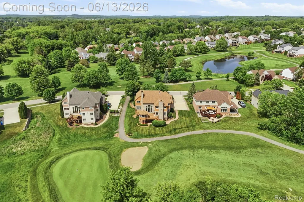 2935 Ivy Hill Drive Commerce Charter Township MI 48382