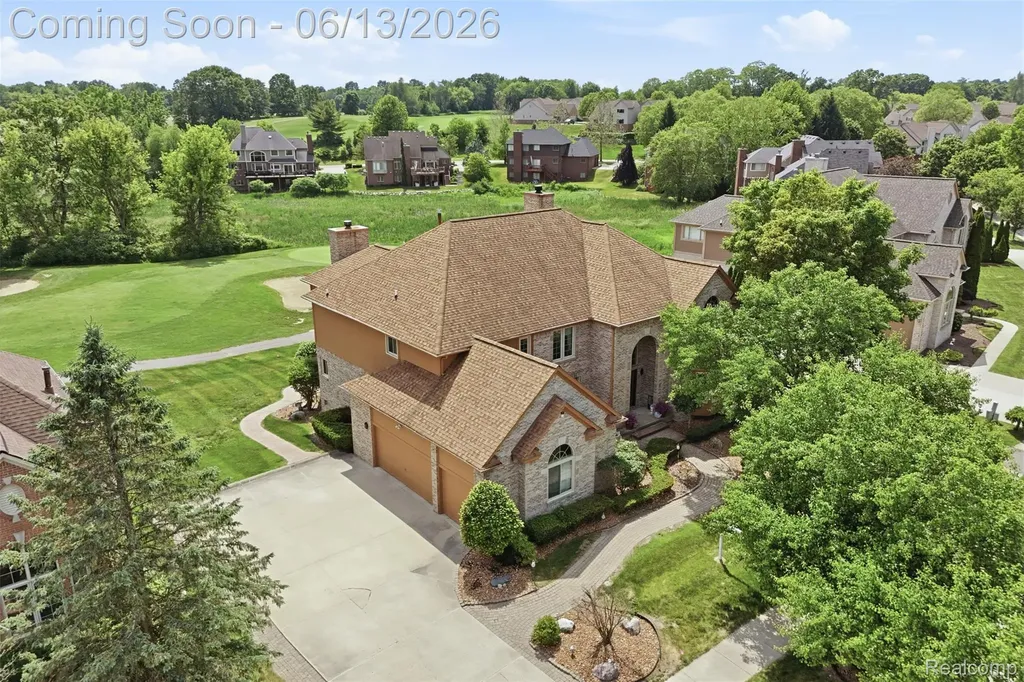 2935 Ivy Hill Drive Commerce Charter Township MI 48382