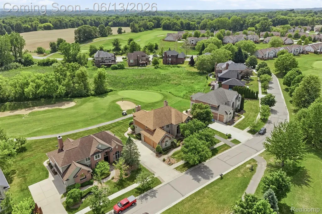 2935 Ivy Hill Drive Commerce Charter Township MI 48382