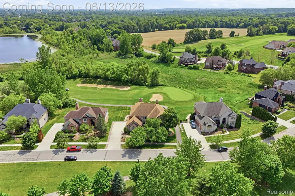 2935 Ivy Hill Drive Commerce Charter Township MI 48382