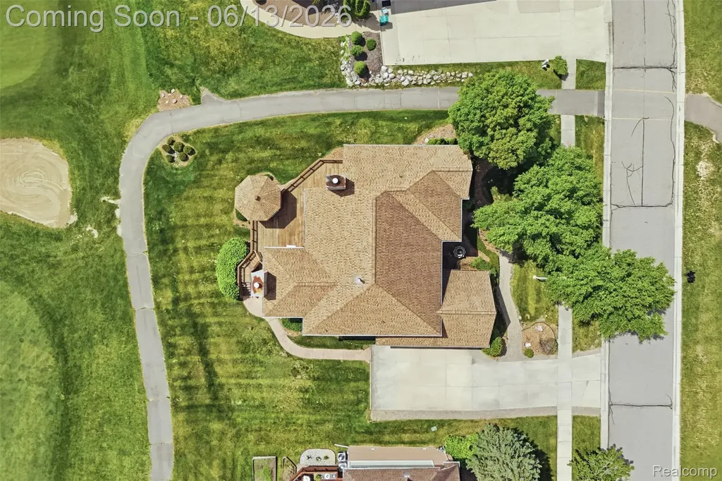 2935 Ivy Hill Drive Commerce Charter Township MI 48382