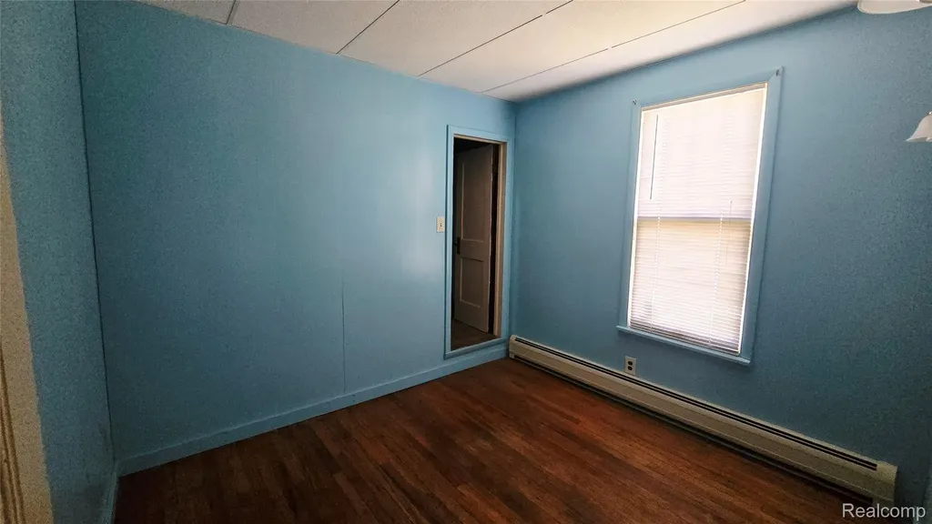 4085 Pine Grove Avenue Fort Gratiot Charter Township MI 48059