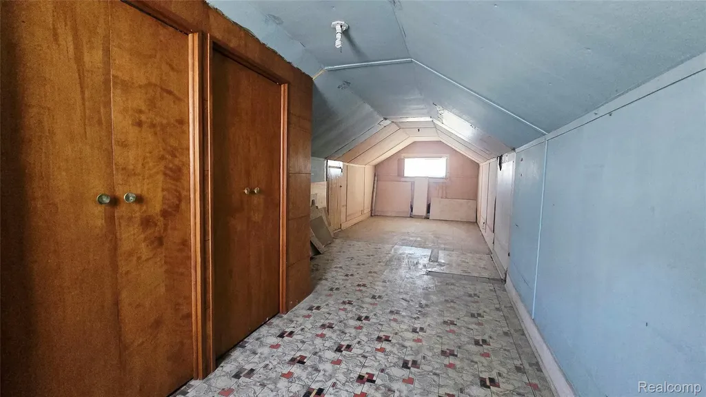 4085 Pine Grove Avenue Fort Gratiot Charter Township MI 48059